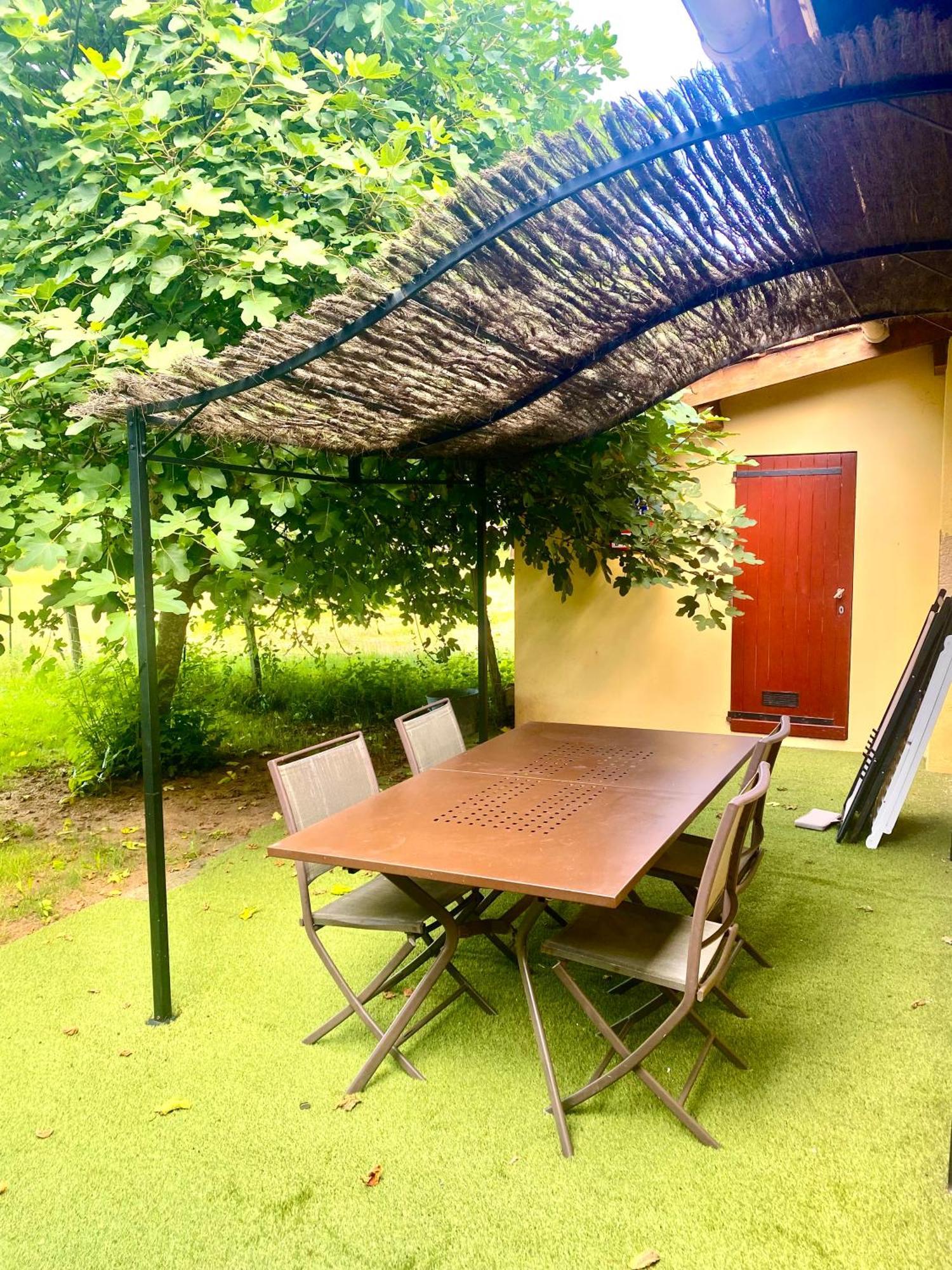 Camping La Ferme De Perdigat Limeuil Zewnętrze zdjęcie