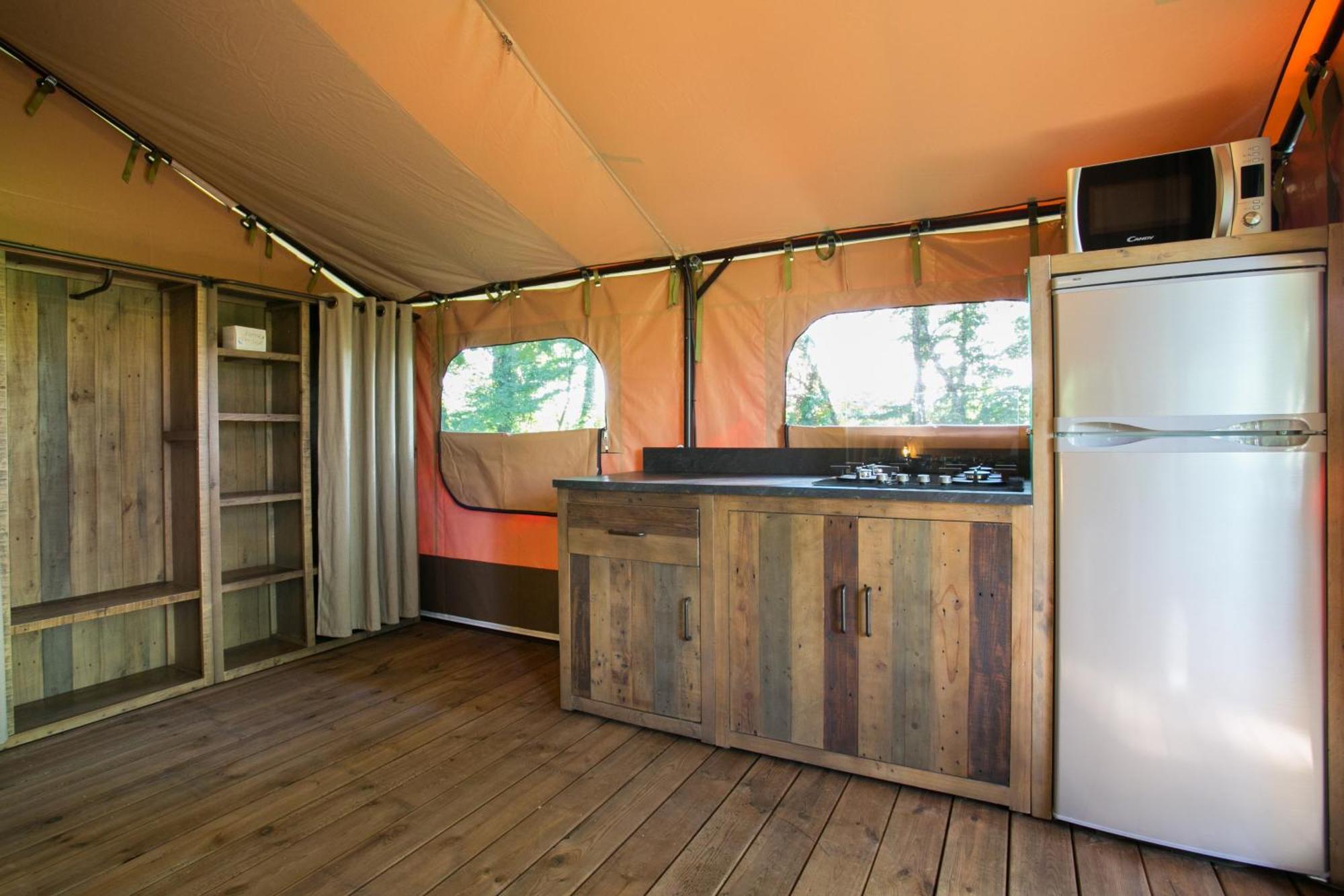 Camping La Ferme De Perdigat Limeuil Zewnętrze zdjęcie